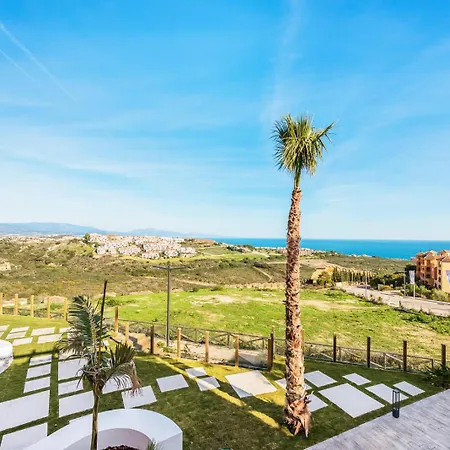 Frontline Panoramic Sea Views *